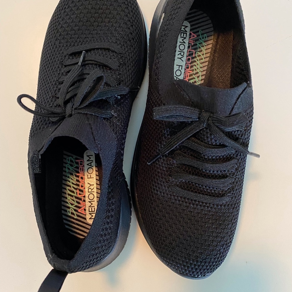 Skechers Ultra-Flex statements Womens Black size 9.5 NWOB